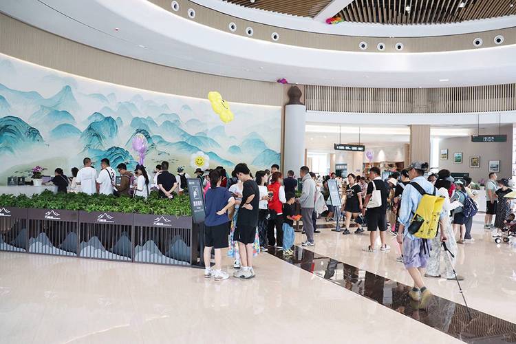 兴义:多景区实行分时段预约管理 提升游客游览体验